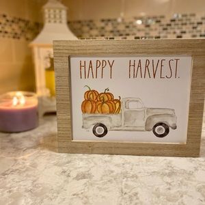 🍾HOST PICK🍾 🎃 Rae Dunn Glitter Happy Harvest Sign 🎃